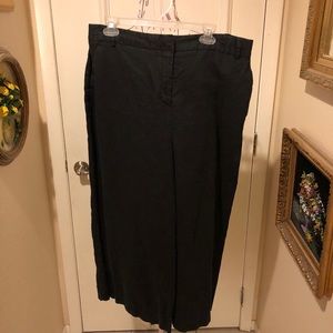 Linen beauties in versatile black!